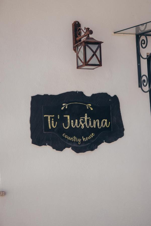 Ti'Justina Country House Rossas Bagian luar foto